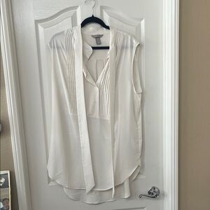 H&M White Sleeveless Blouse with Pleats